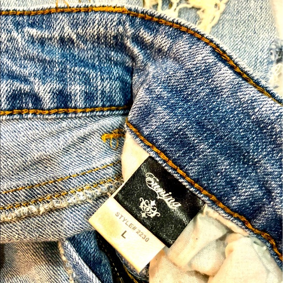 EUNINA Women’s/Juniors Denim Frayed Shorts Crochet Hem mid Rise Shortie Size L - Picture 7 of 14